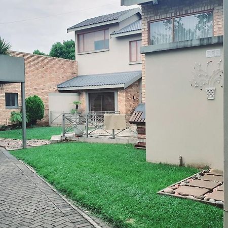 The Spare Bedroom Unit 1 Harrismith Exterior foto
